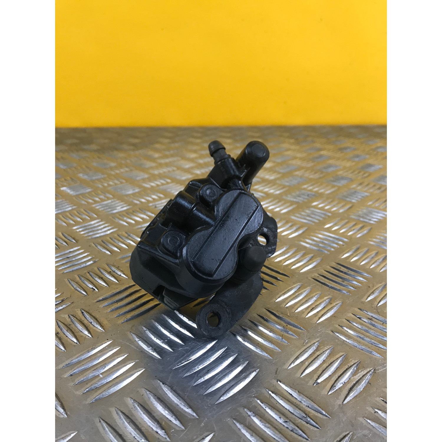 étriers de frein avant gauche pour PIAGGIO X EVO 125 2014