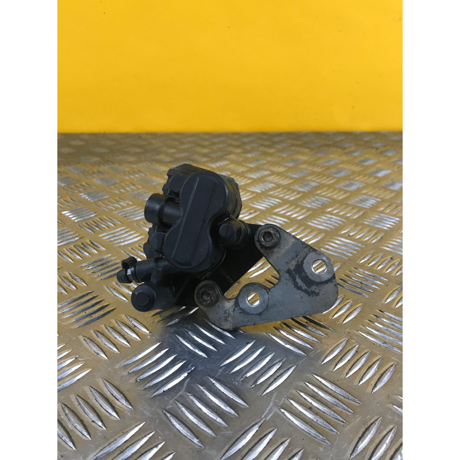 étrier de frein arrière pour PIAGGIO X EVO 125 2014