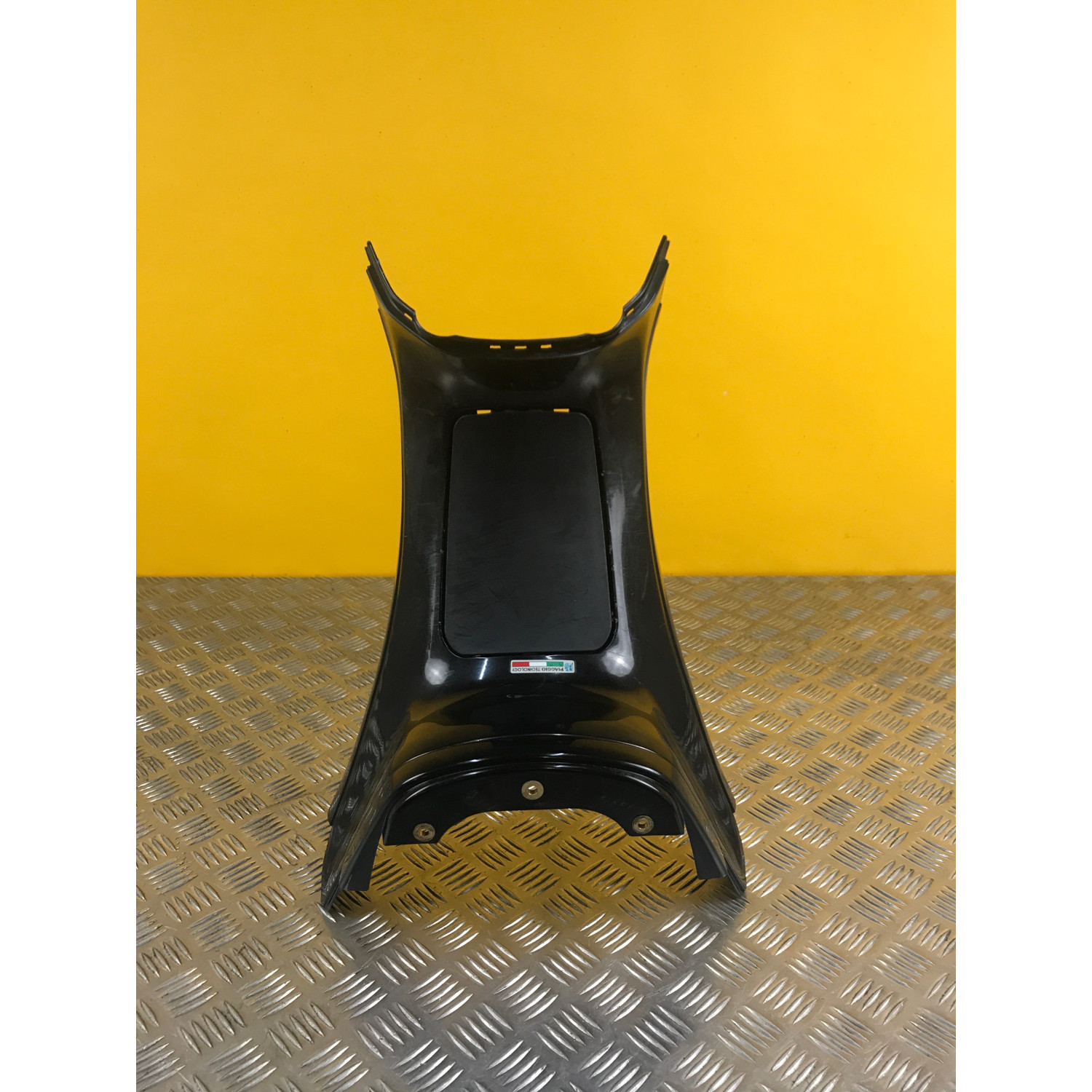 Carénage central trappe à essence pour PIAGGIO X EVO 125 2014