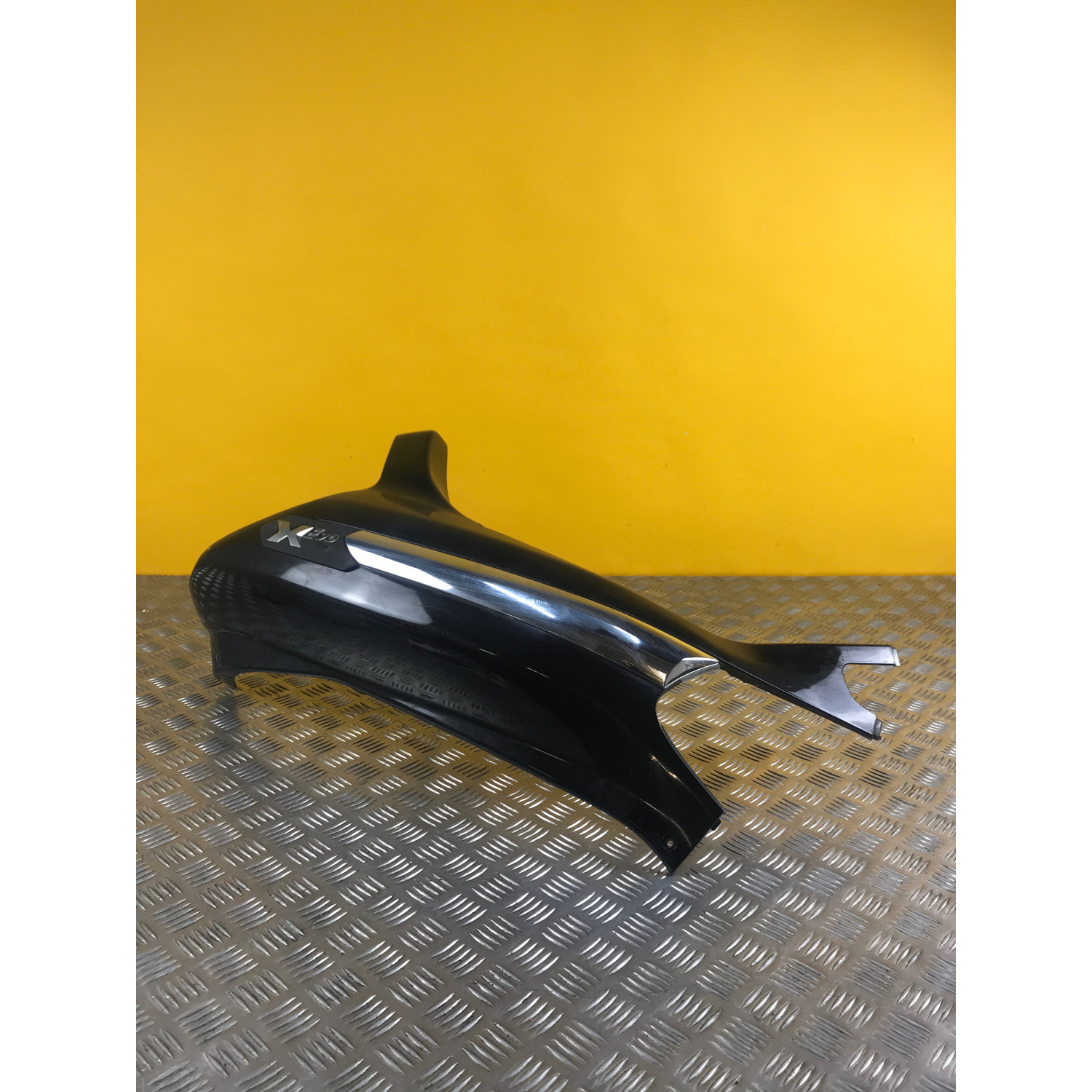 Demi coque arrière droite pour PIAGGIO X EVO 125 2014