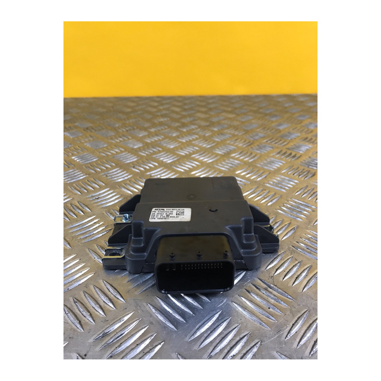 ECU pour PIAGGIO MP3 530 2024