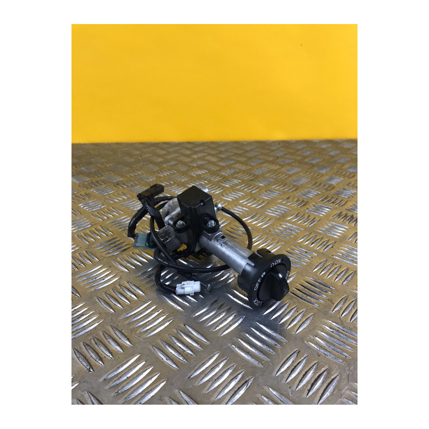 Contacteur à clé neiman pour PIAGGIO MP3 530 2024