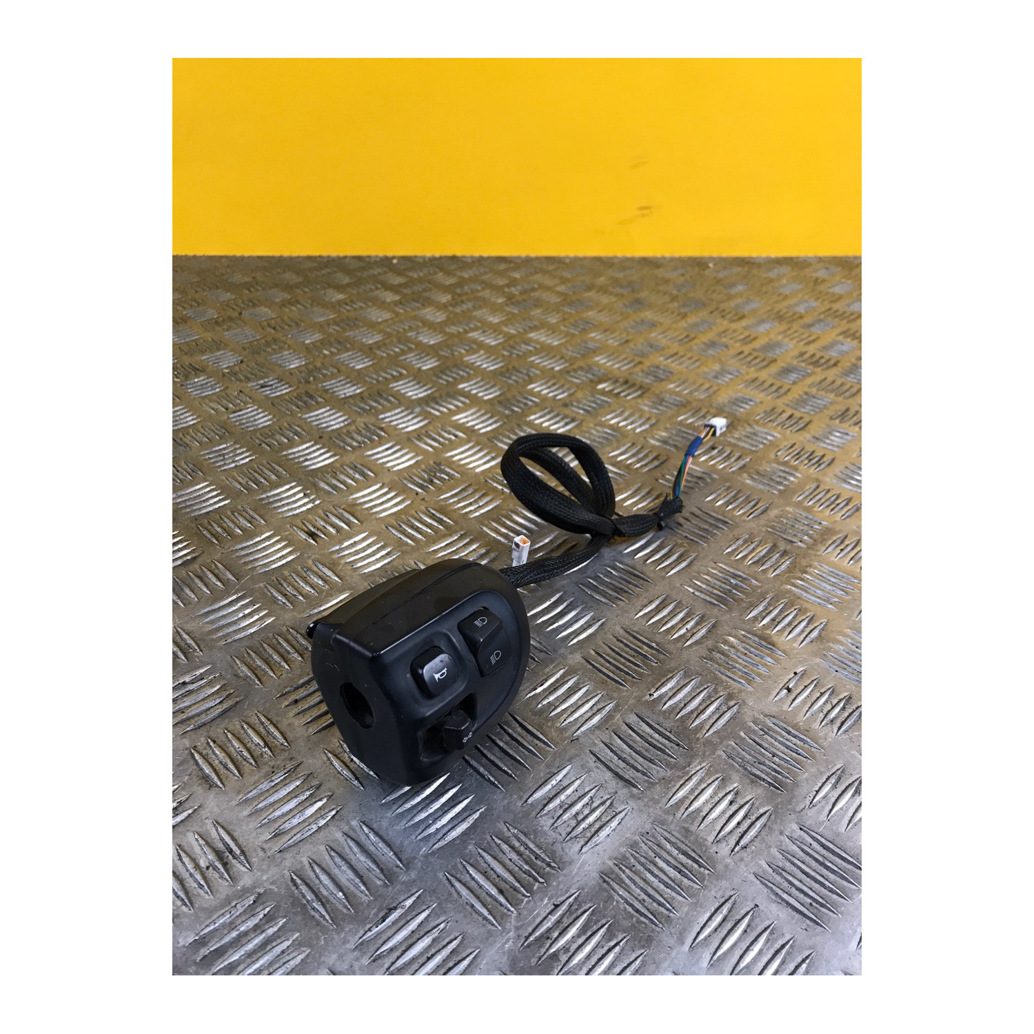 Commodo gauche gestion de l'éclairage pour INDIAN DARK HORSE 2016