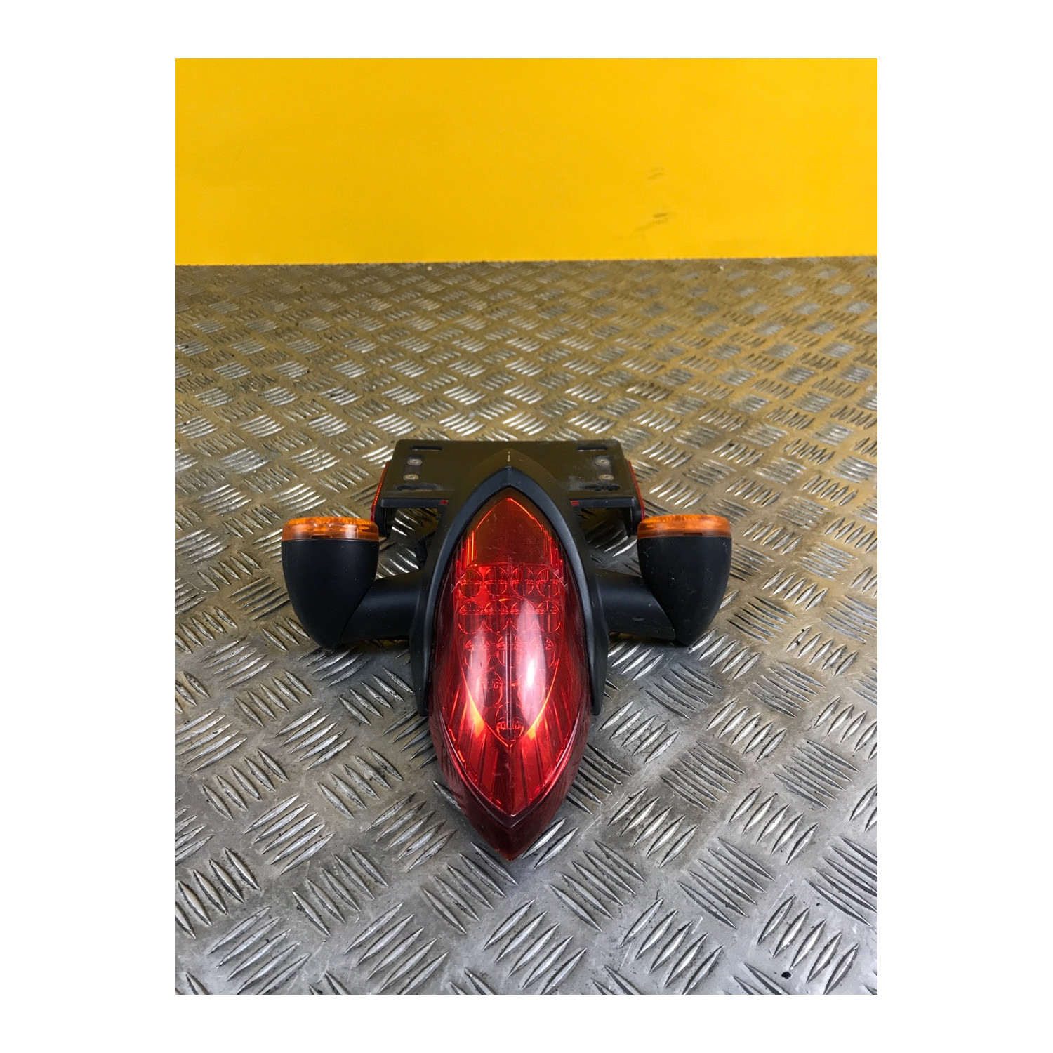 Feux arrière pour INDIAN DARK HORSE 2016