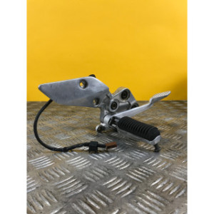 Platine repose pieds avant droite pour YAMAHA FAZER 1000 2001