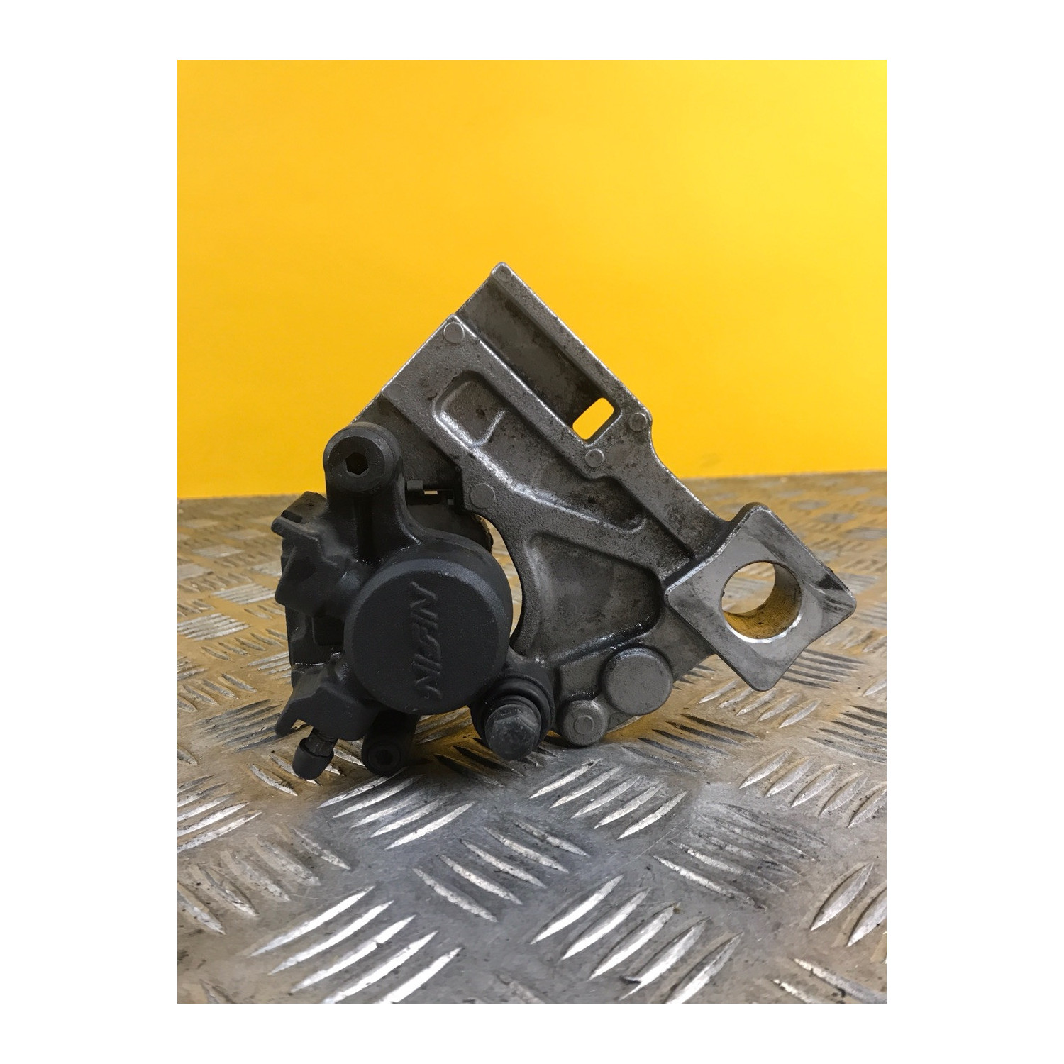 étrier de frein arrière pour SUZUKI GSR 750 2014