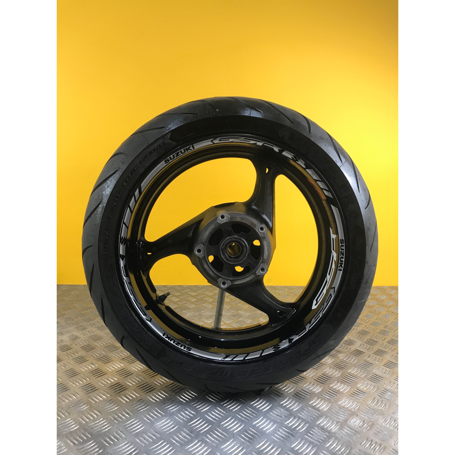 Jante arrière pour SUZUKI GSR 750 2014