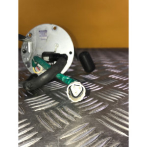 Pompe à essence pour SUZUKI GSR 750 2014