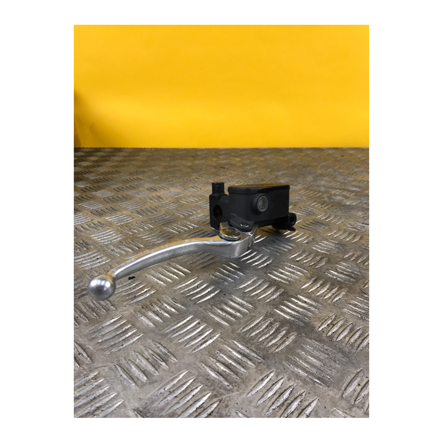 Maitre cylindre frein avant pour YAMAHA FAZER 1000 2001