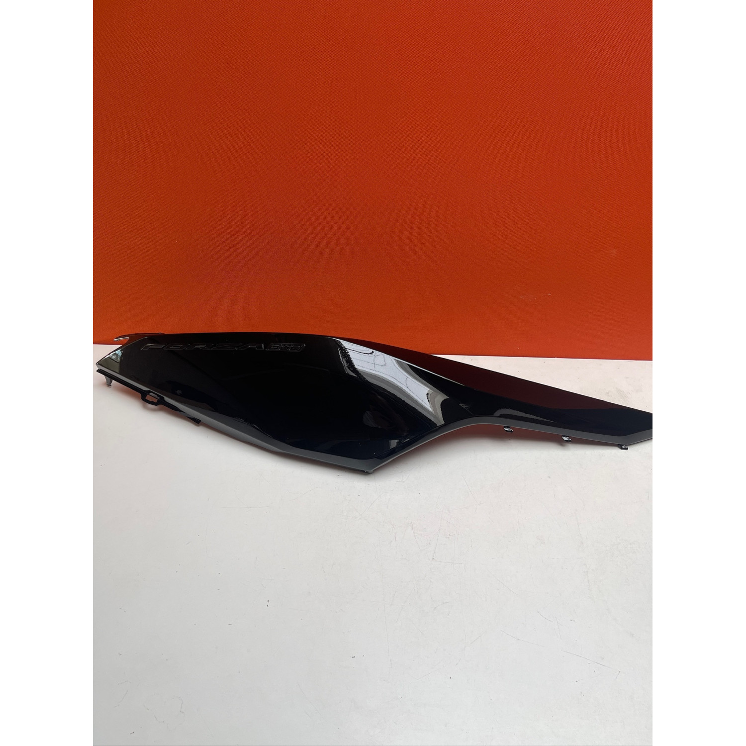 Flanc de carénage droit pour HONDA FORZA 300 2018 83200-K0B-D11ZD