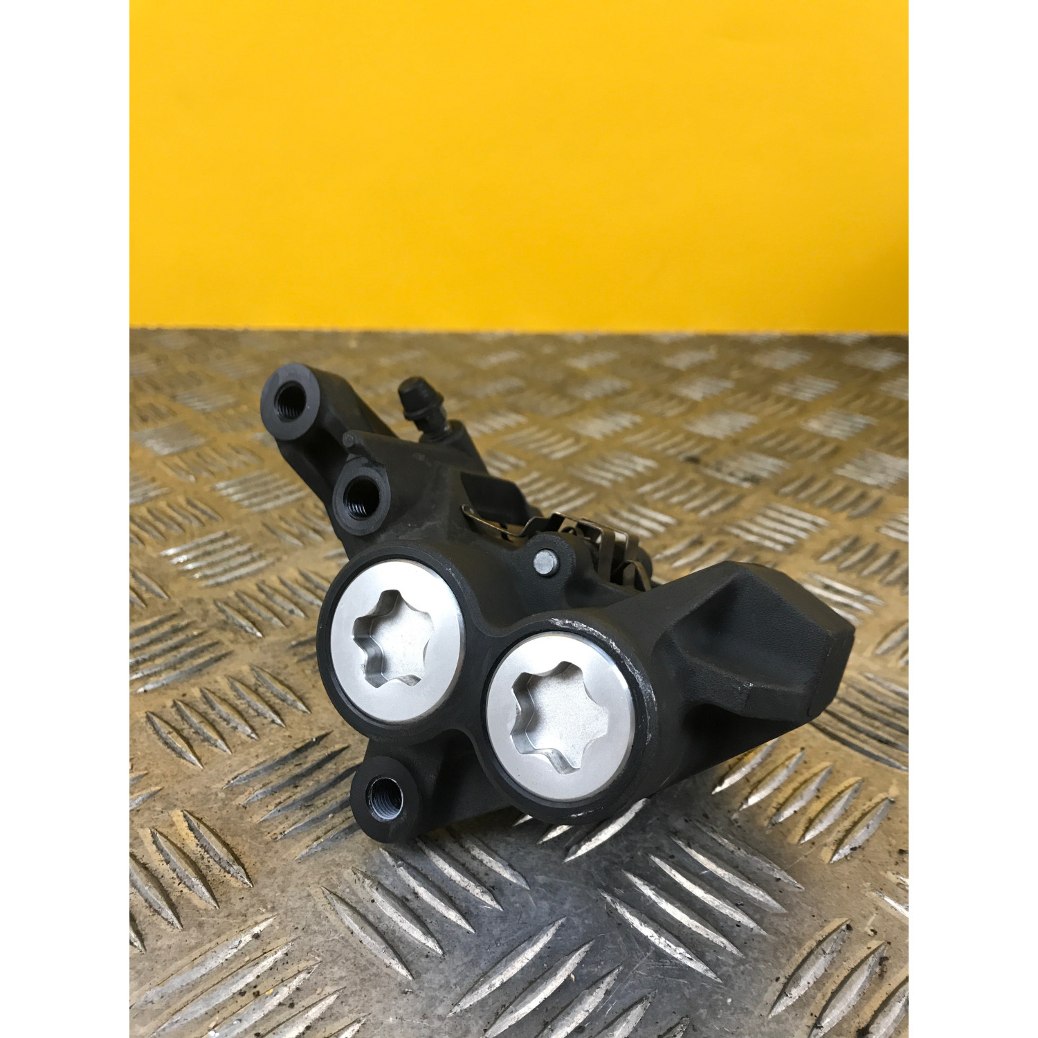 étriers de frein avant gauche pour YAMAHA MT 07 2020
