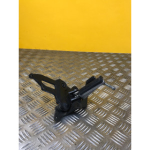 Platine repose pieds avant droite pour YAMAHA MT 07 2020