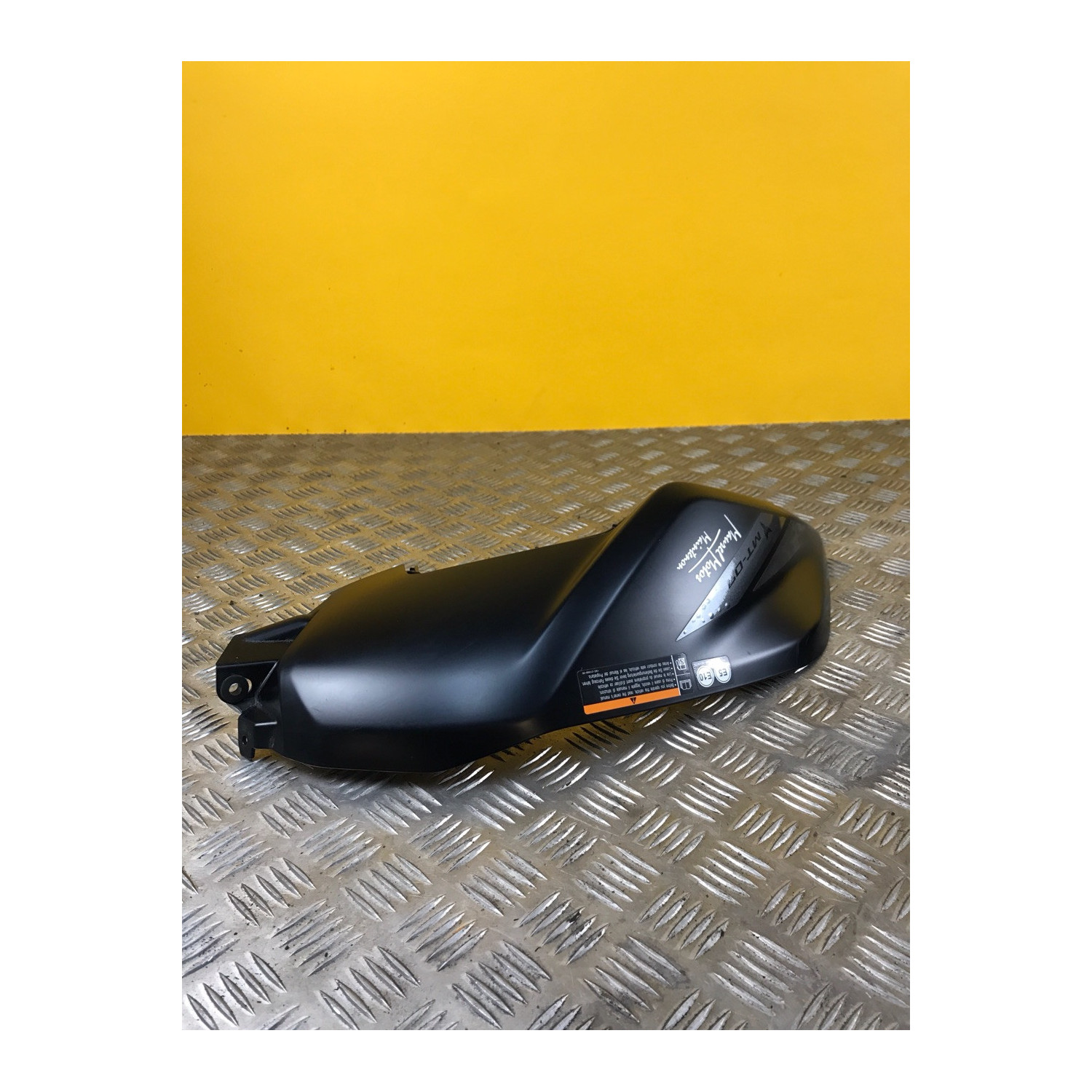 Cache reservoir gauche pour YAMAHA MT 07 2020