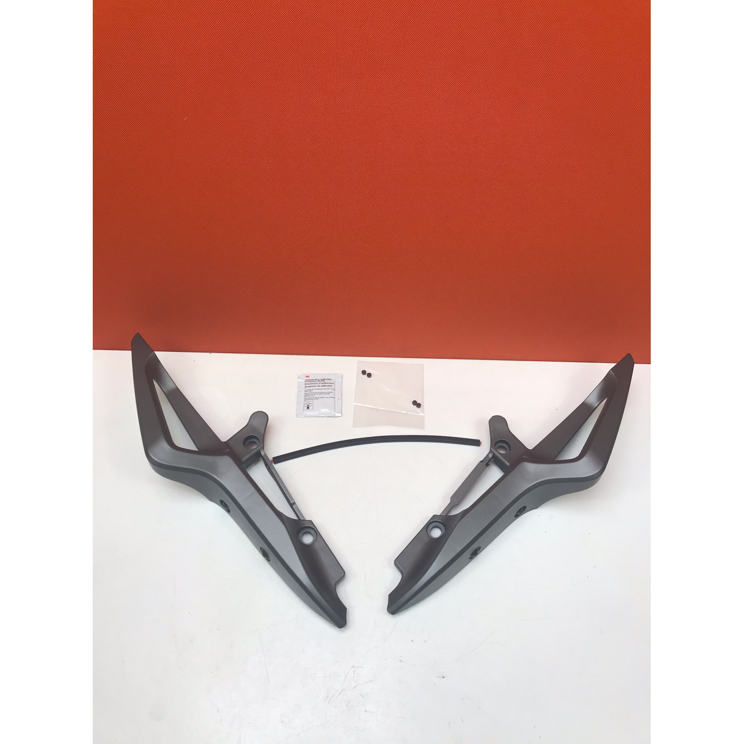 SUPPORT VALISES LATERAL pour HONDA NC 700 08L74-MGS-D32
