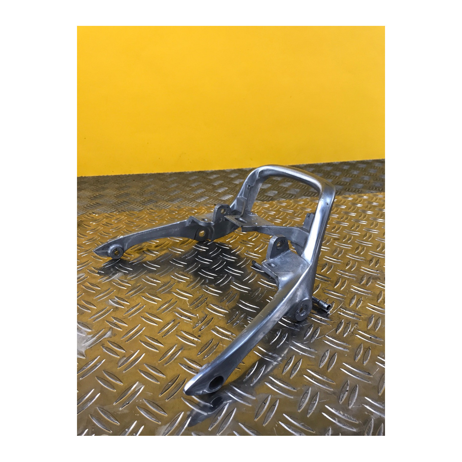 SISSY BAR pour YAMAHA VMAX 1200 1999
