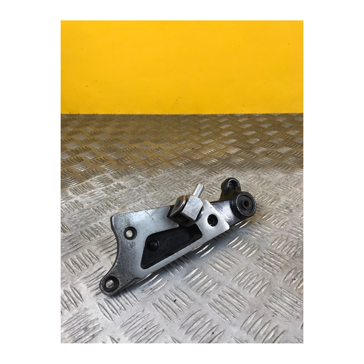 Platine repose pieds arrière gauche pour YAMAHA VMAX 1200 1999