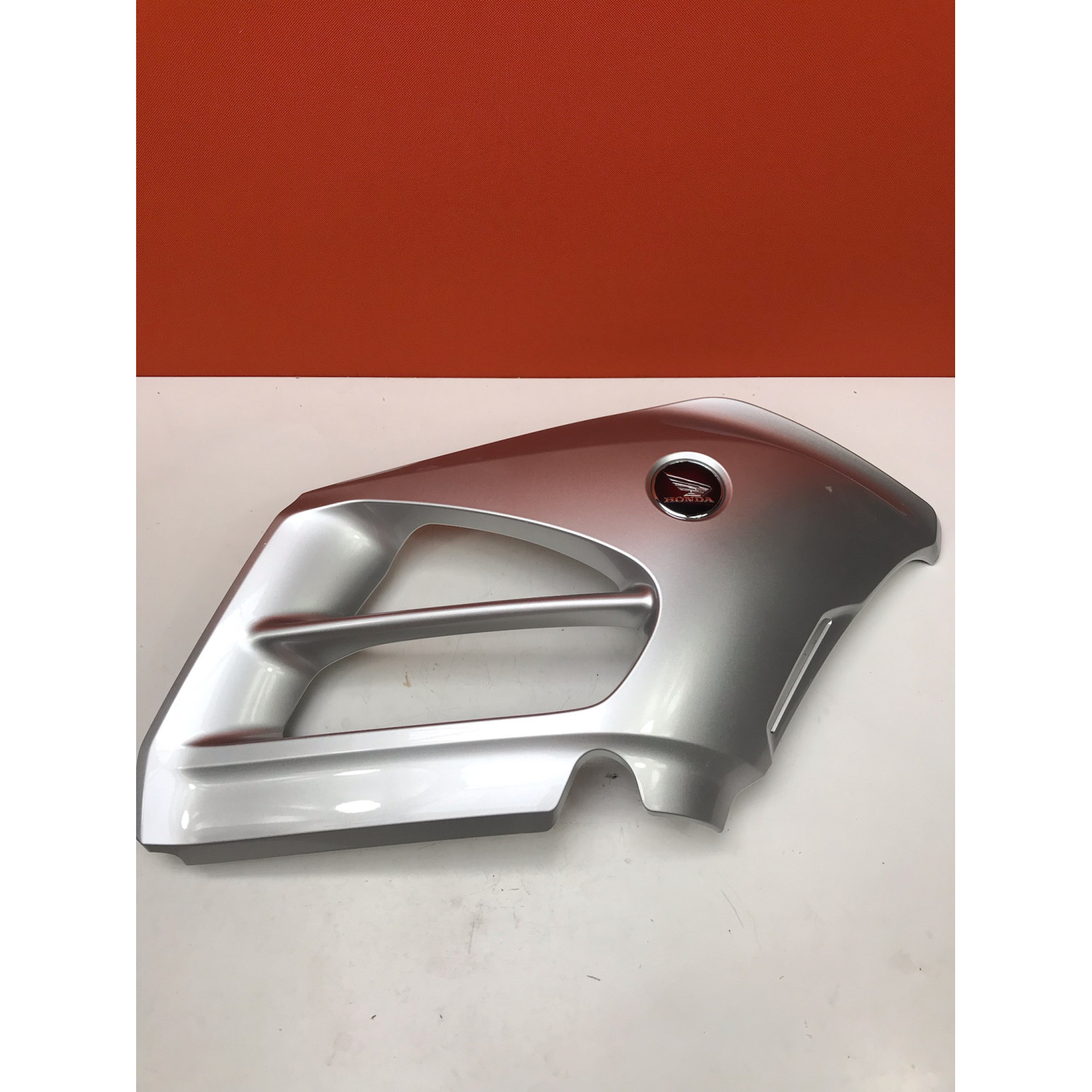 Flanc de carénage droit pour HONDA GOLDWING 1800 2025 64280‑MCA‑S40ZA