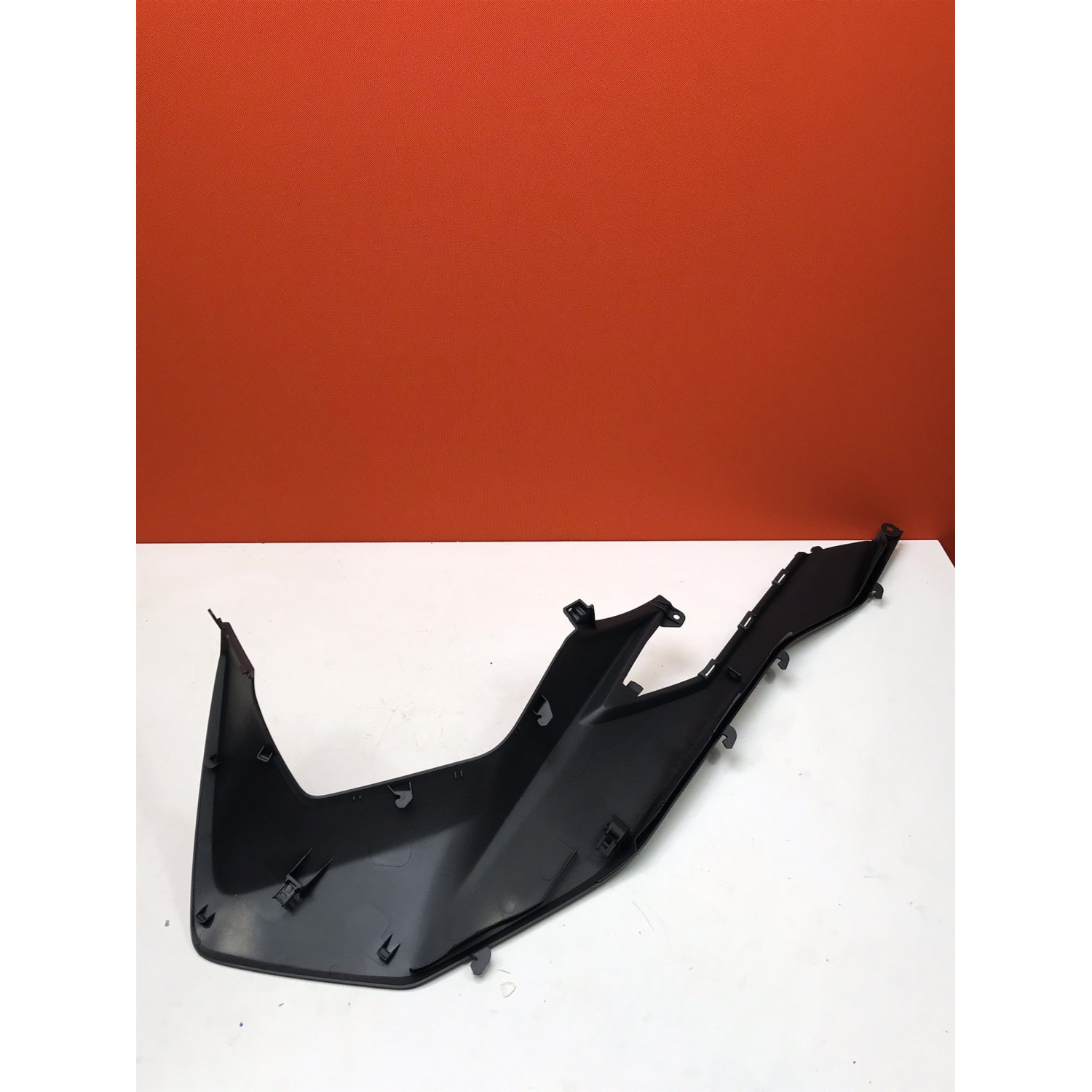 Flanc de carénage droit pour HONDA FORZA NSS 125 83520-K0B-T00ZJ