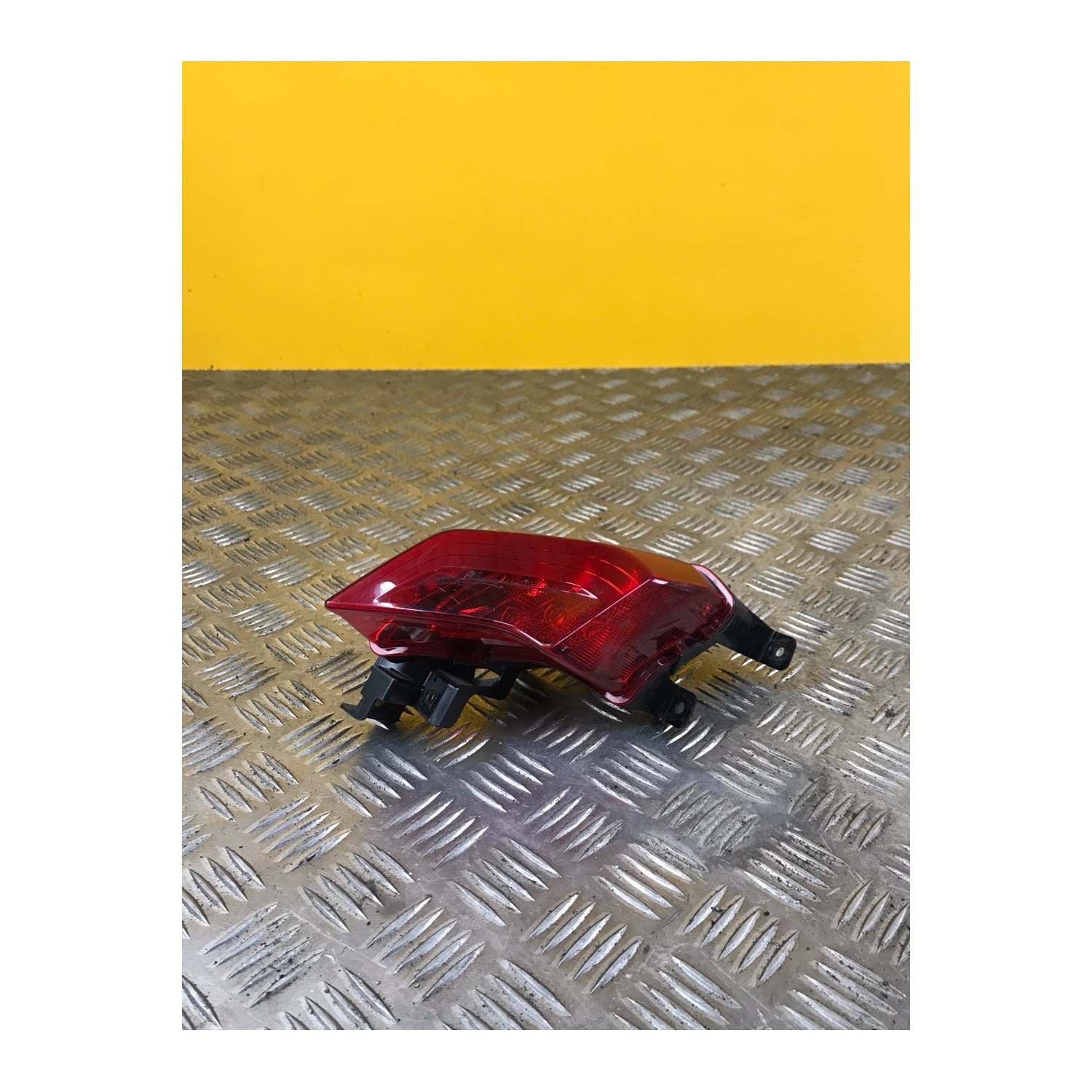 Feux arriere droit pour YAMAHA T MAX 530 2019
