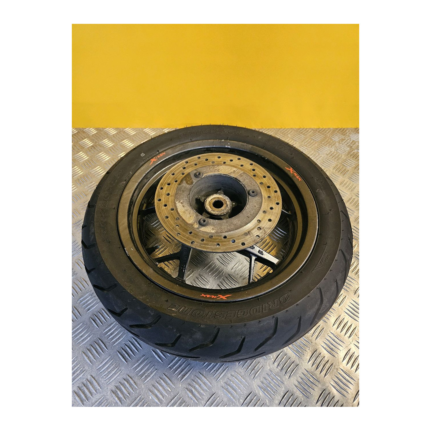 Roue arrière complete pour YAMAHA XMAX 125 2016