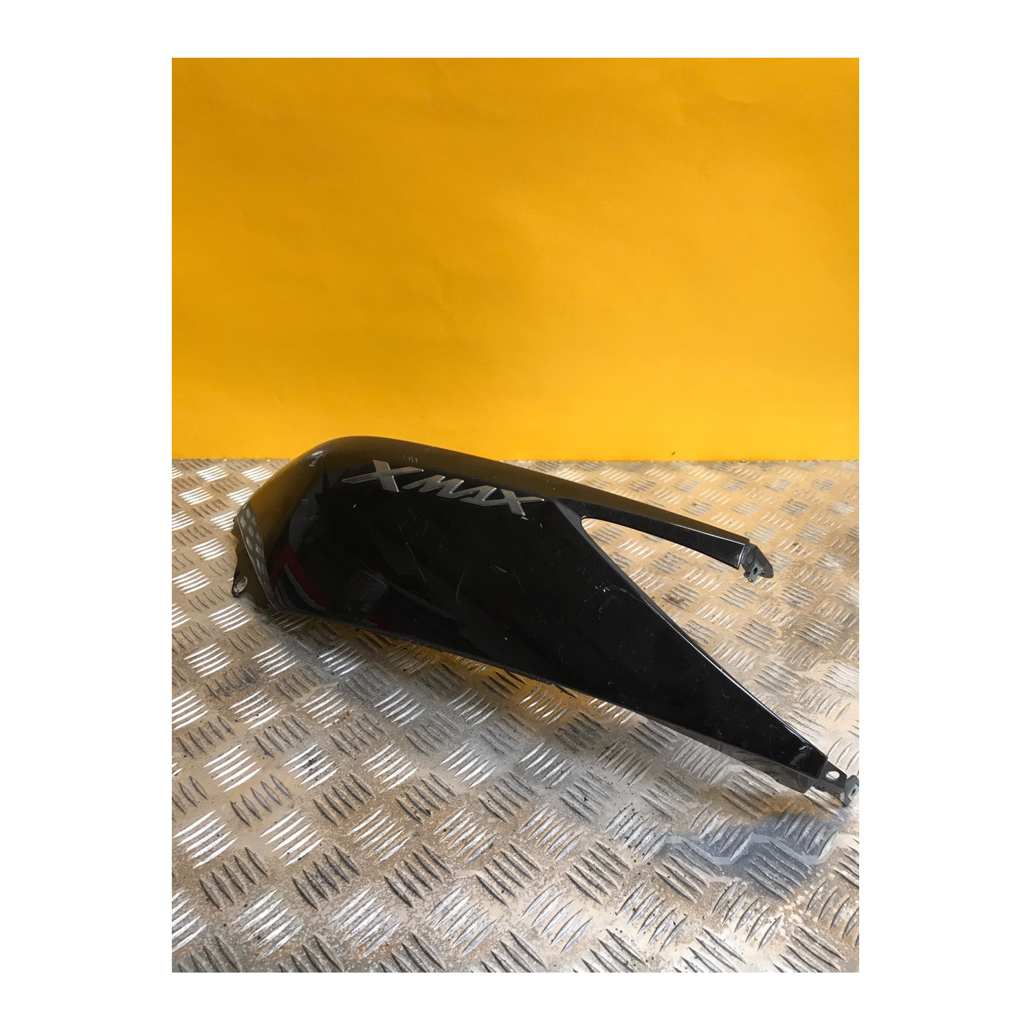 Cache latéral arrière sous selle droit pour YAMAHA XMAX 125 2013