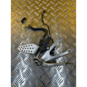 Platine repose pieds avant droite pour YAMAHA R 1 2002