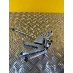 Platine repose pieds avant gauche pour YAMAHA R 1 2002