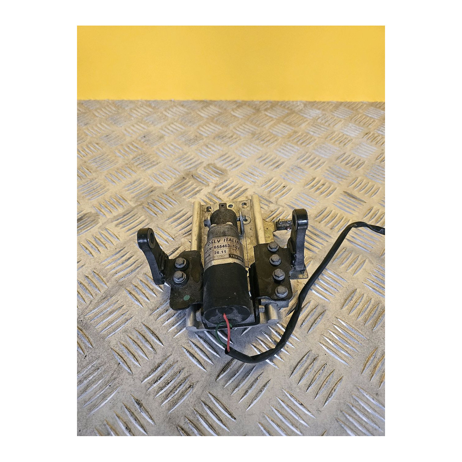Moteur + support de bulle pour GILERA GP 800 2012