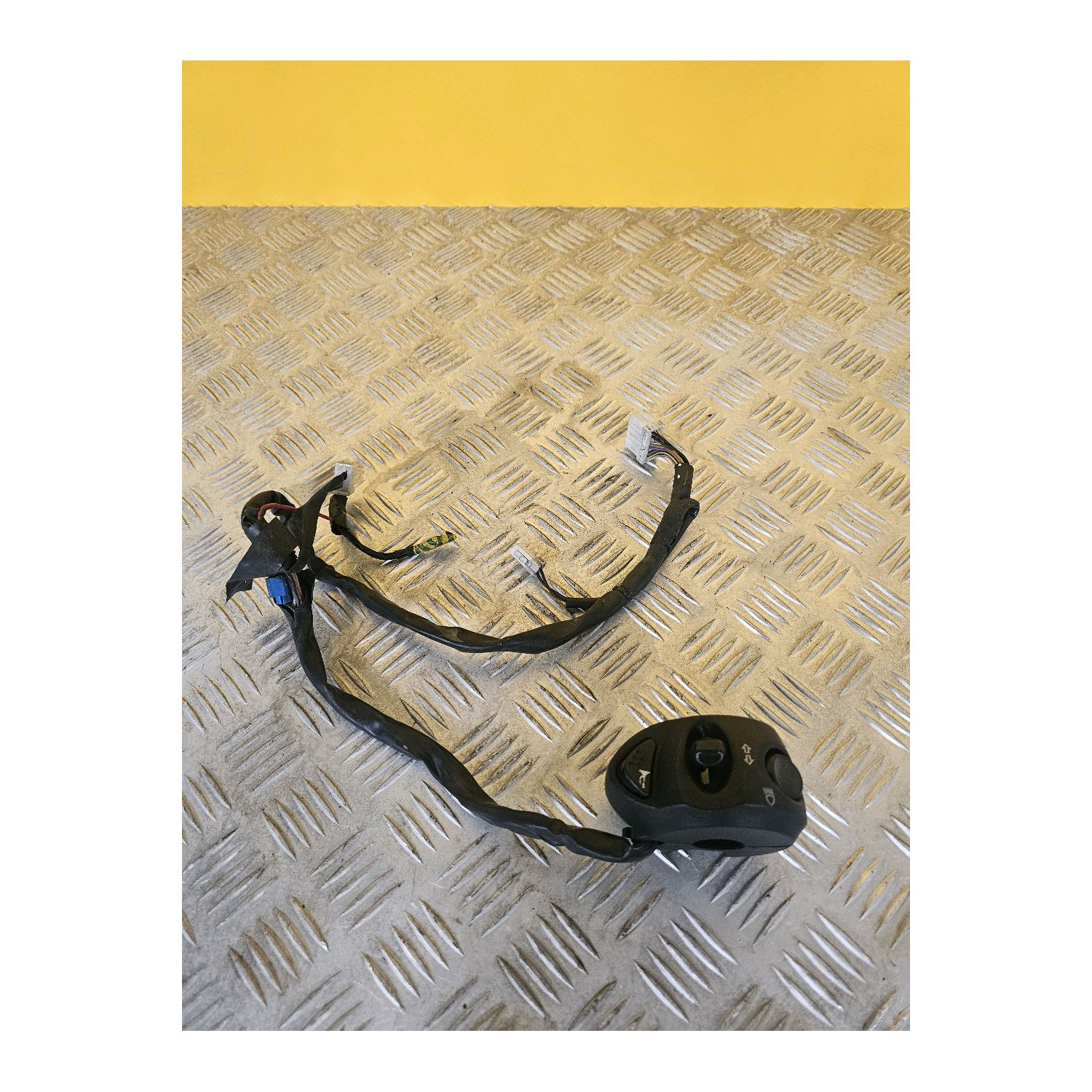 Commodo gauche gestion de l'éclairage pour GILERA GP 800 2012