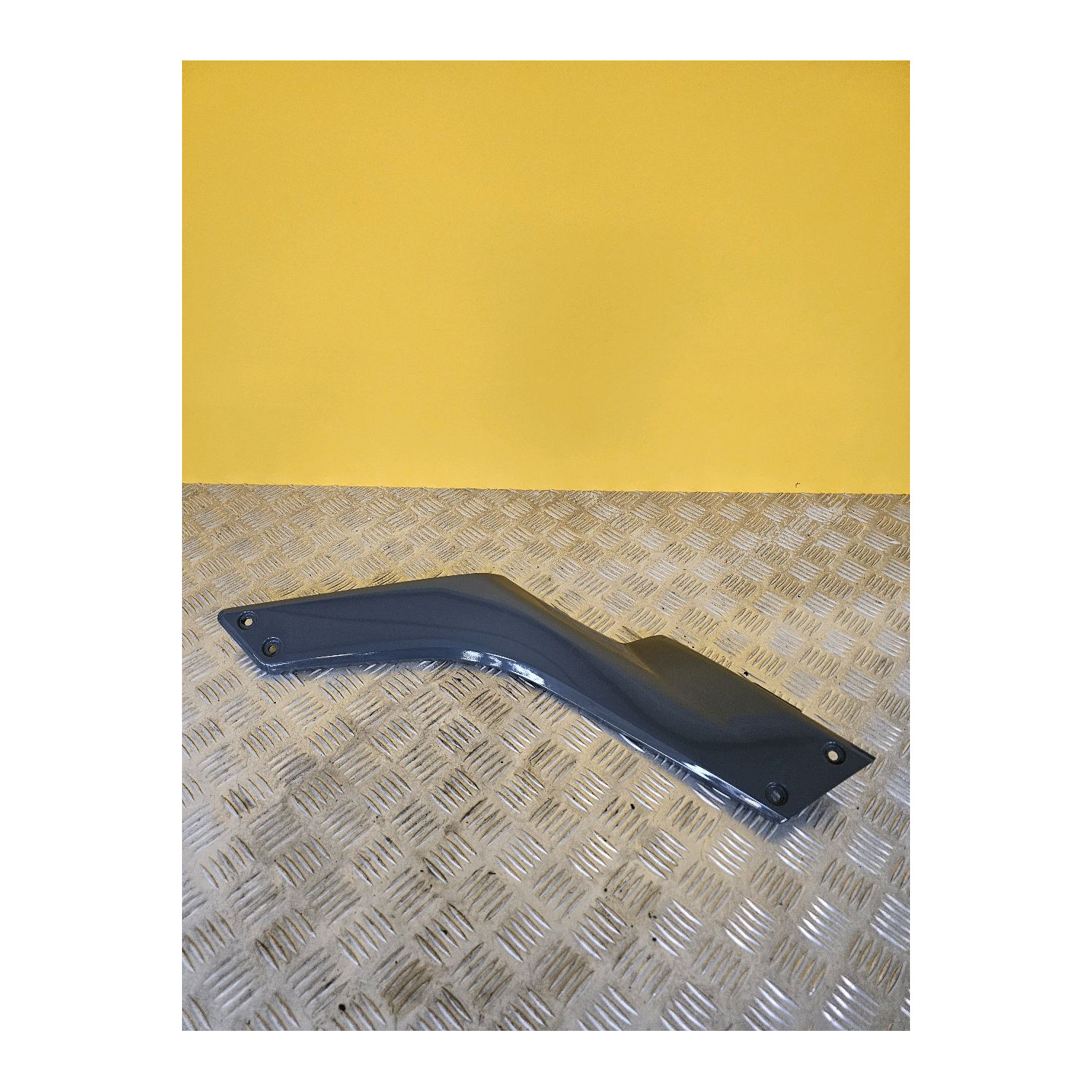 Cache latéral gauche pour GILERA GP 800 2012