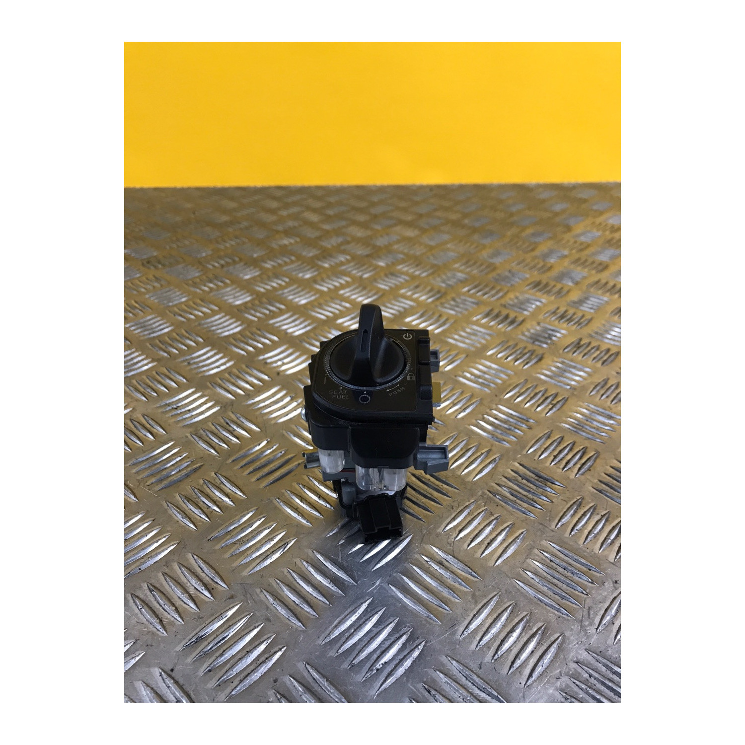Contacteur à clé neiman pour HONDA FORZA 125 35101-k0b-f01
