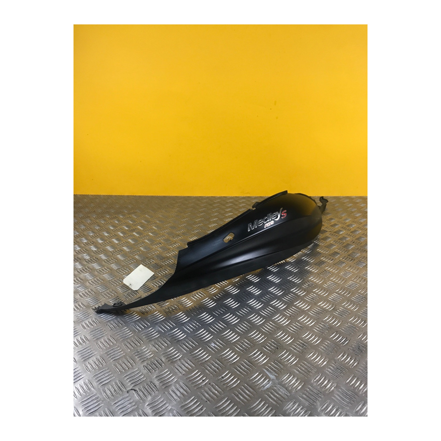 Demi coque arrière droite pour PIAGGIO Medley 125 2020
