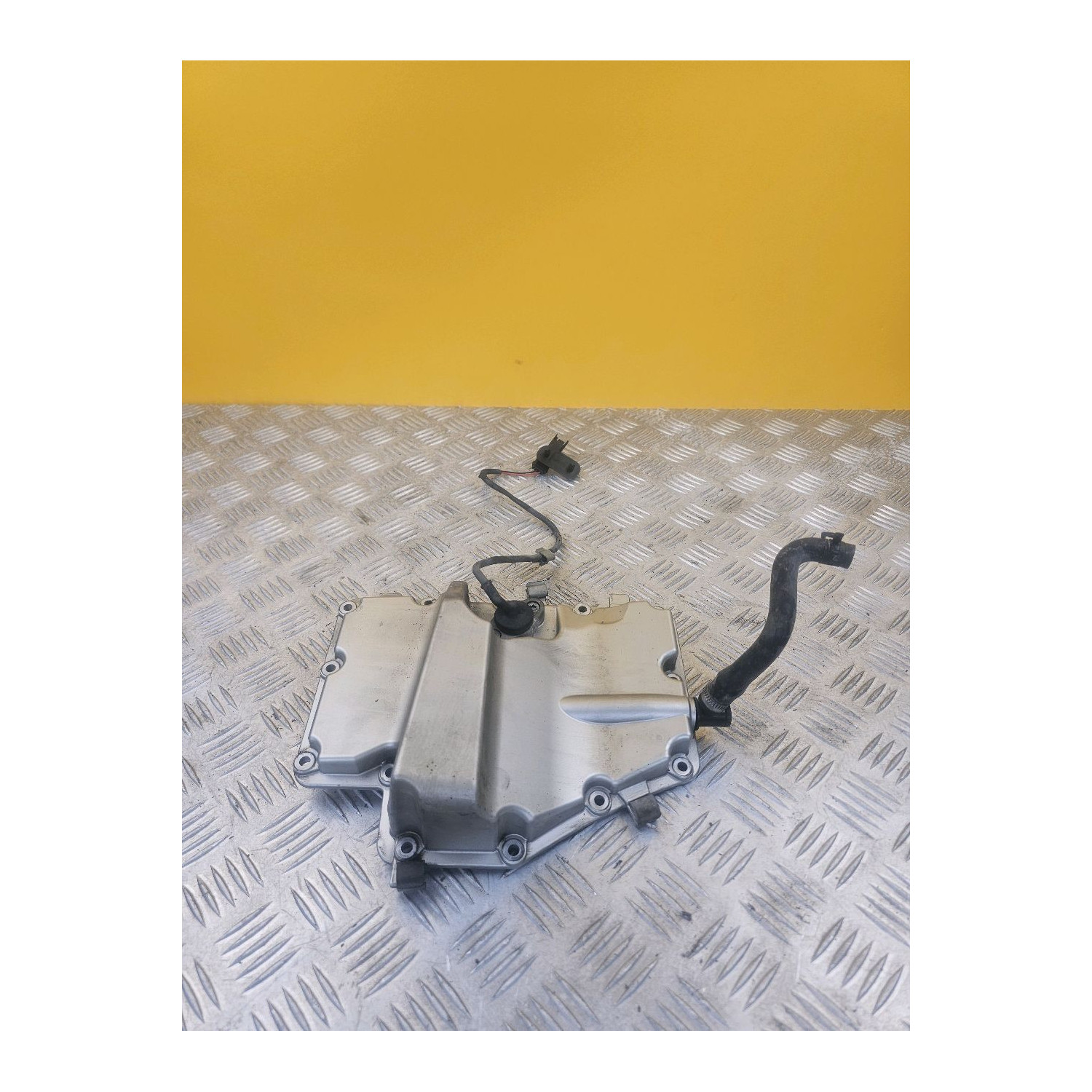 Cache arriere carter huile moteur pour BMW K 1600 GT 2013