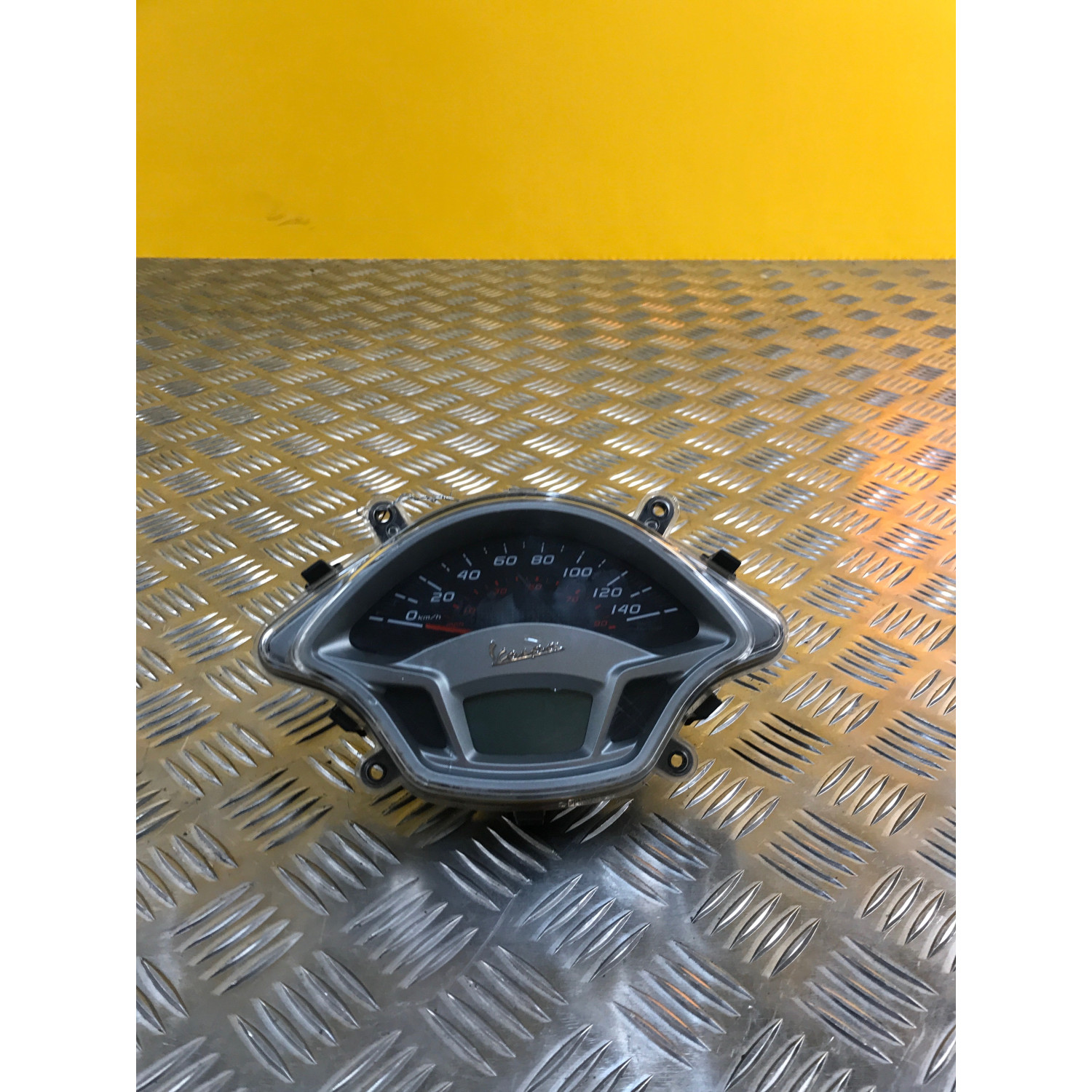 Compteur tableau de bord pour PIAGGIO VESPA 125 GT 2010