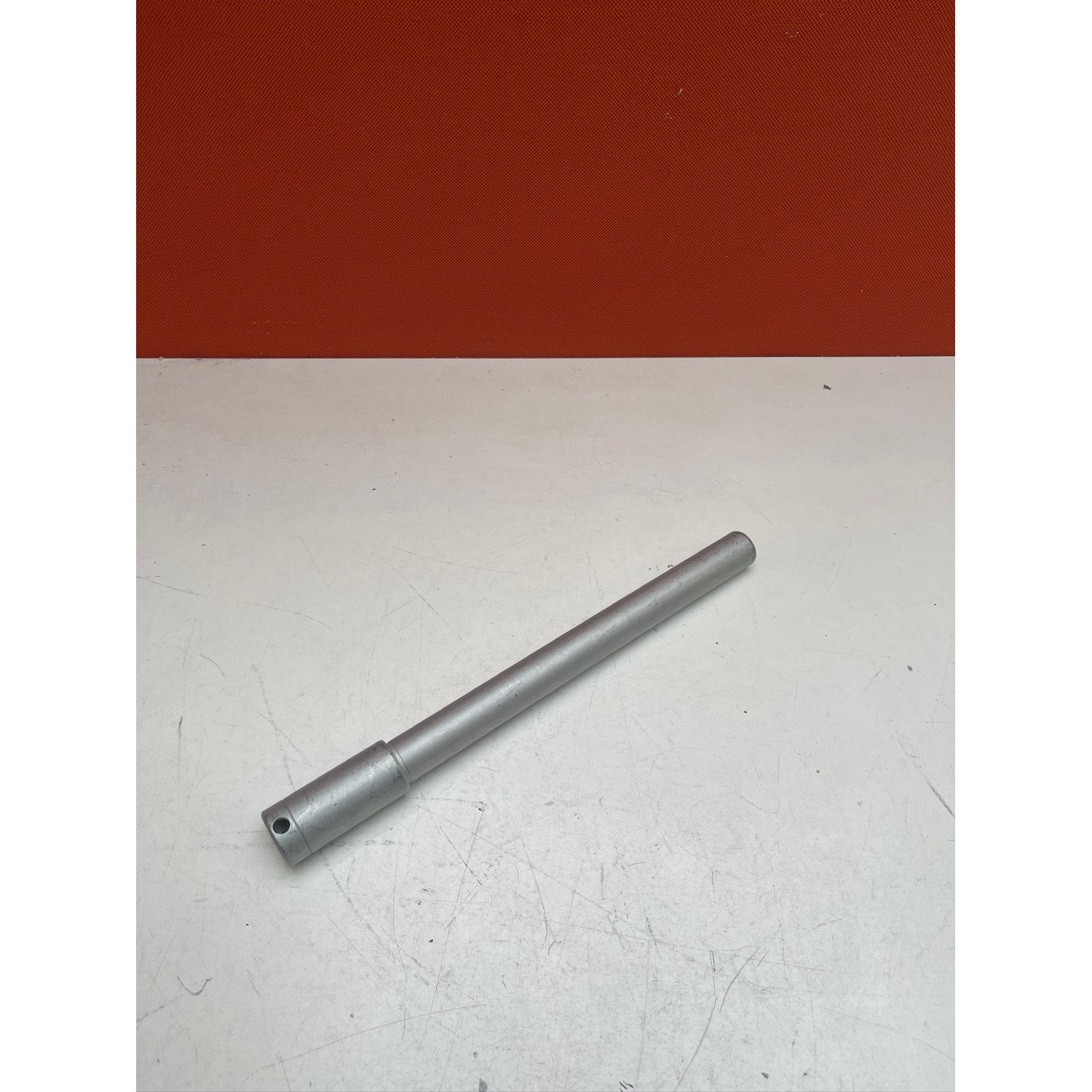 Axe de roue avant pour HONDA DEAUVILLE 650 44301-MCT-000