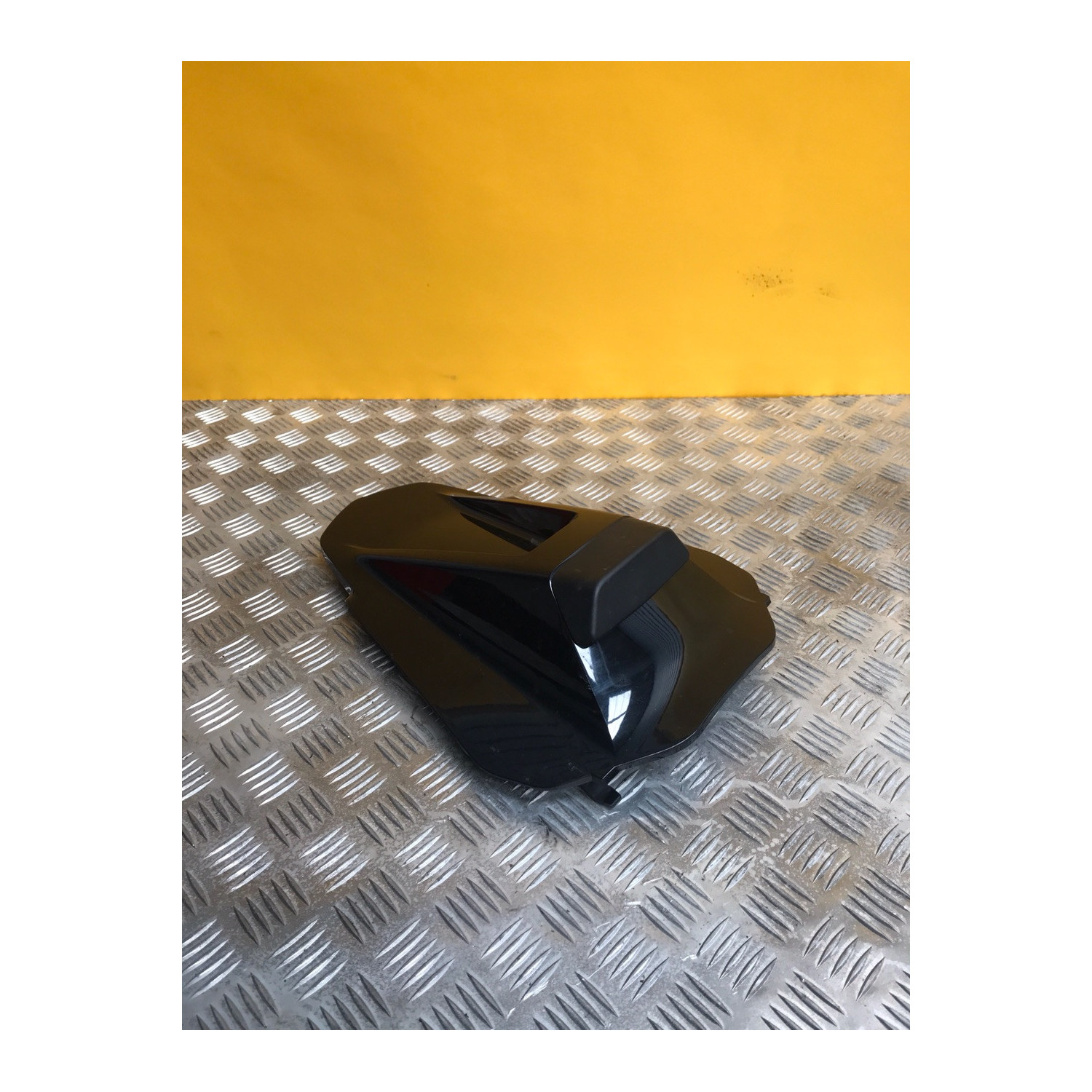 Capot de selle pour KTM DUKE 890 2022