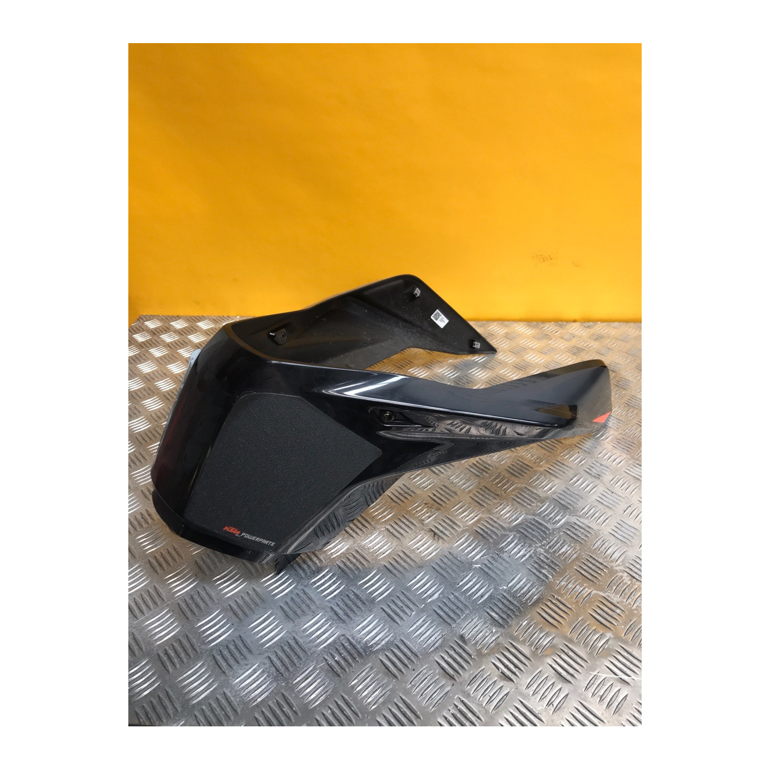 Carénage central trappe à essence pour KTM DUKE 890 2022