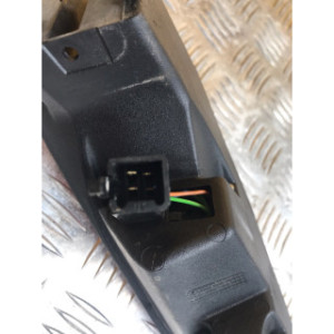 Feux arriere droit pour PEUGEOT SATELIS 125 2012