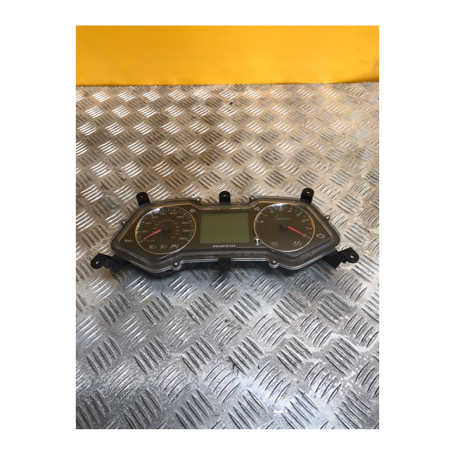 Compteur tableau de bord pour PEUGEOT METROPOLIS 400 2017