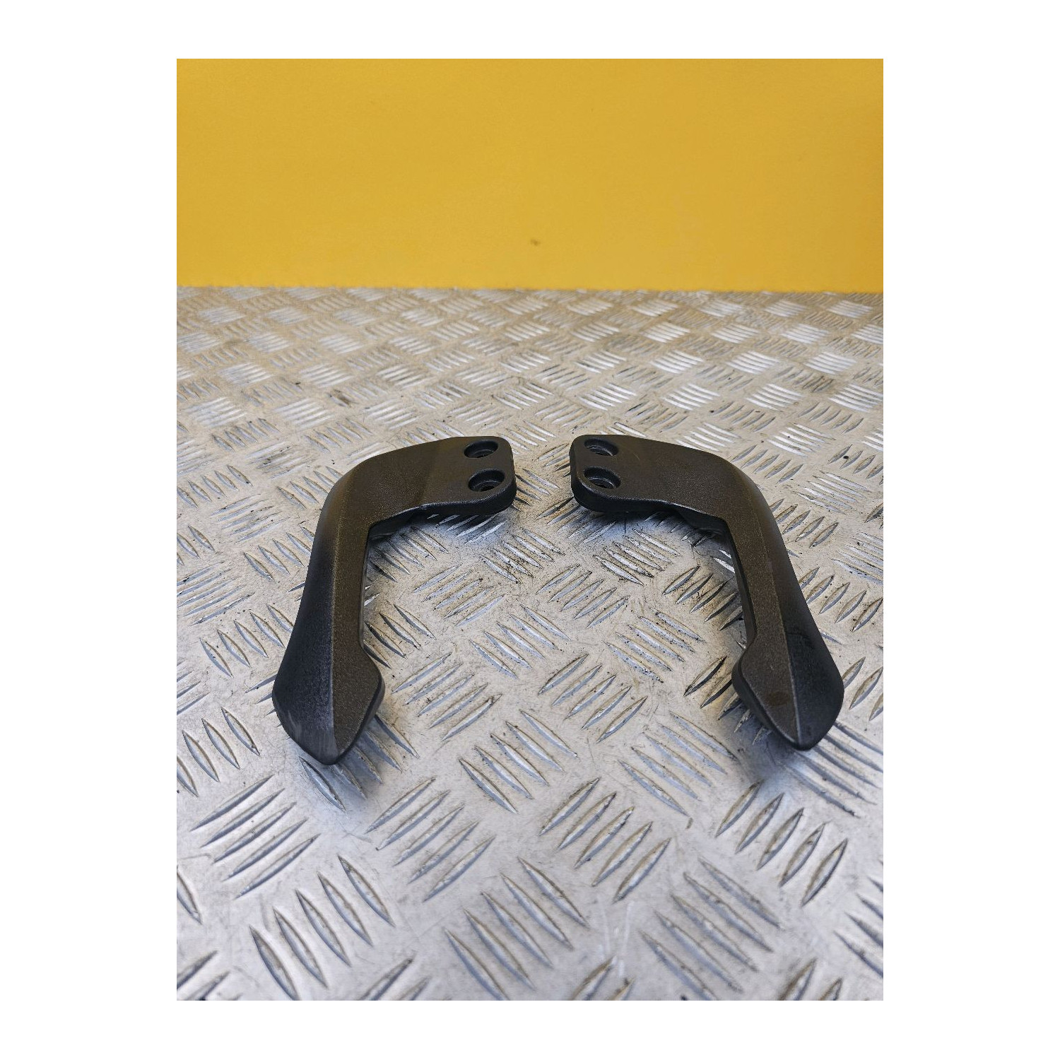 Poignée passager pour BENELLI BN 125 2020