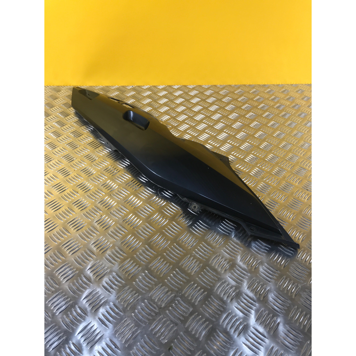 Demi coque arrière droite pour BMW R 1200 RT 2006