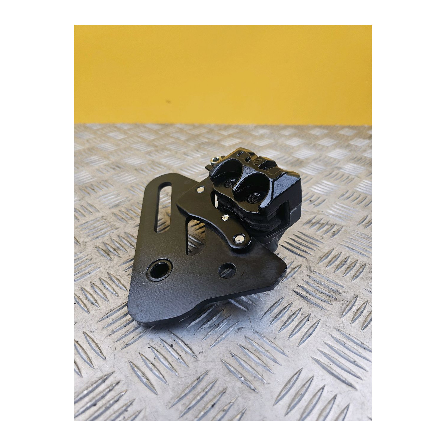 étrier de frein arrière pour BENELLI BN 125 2020