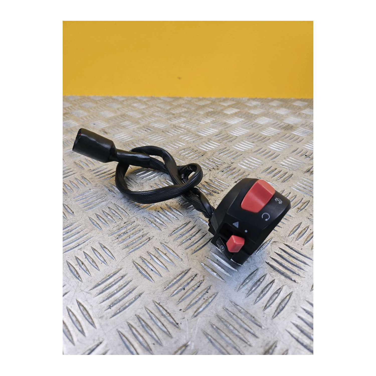 Commodo droit démarrage pour BENELLI BN 125 2020