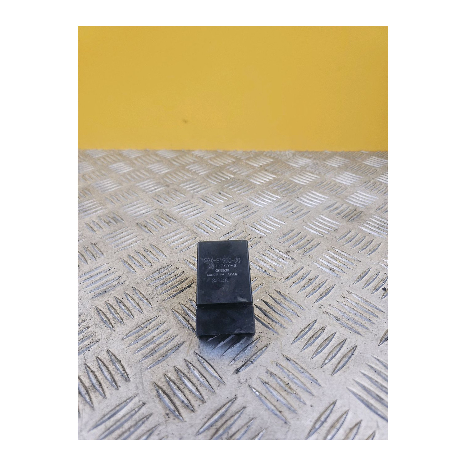Relais pour YAMAHA FAZER 600 2004