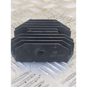 Régulateur de tension pour YAMAHA FAZER 600 2004
