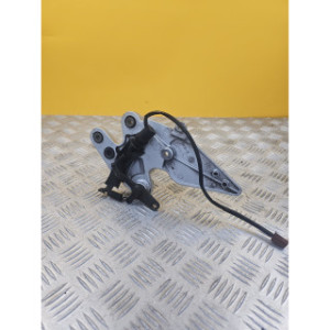 Platine repose pieds avant droite pour YAMAHA FAZER 600 2004