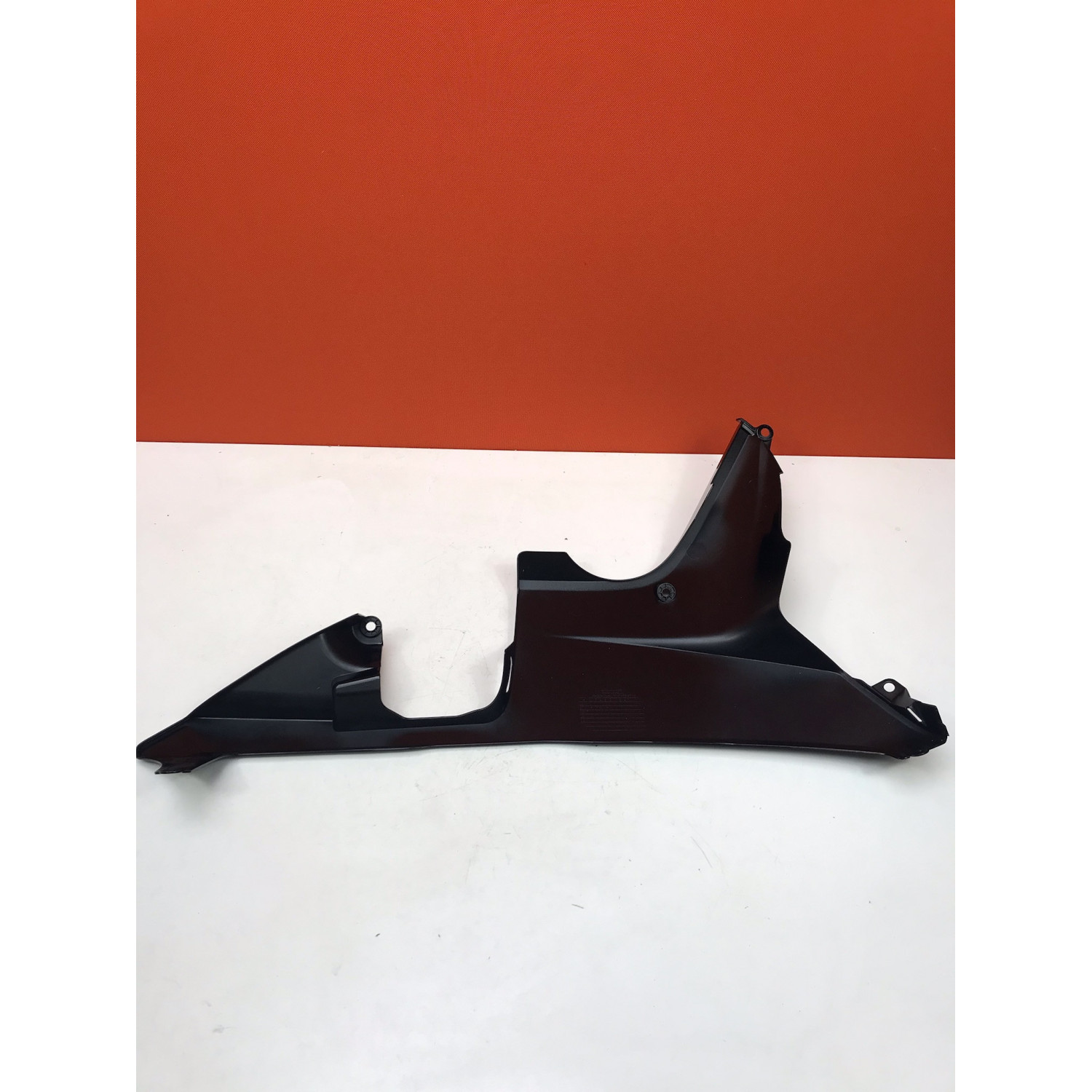 Bas de caisse gauche pour HONDA CBR 600 RR 64460 MFJ D000