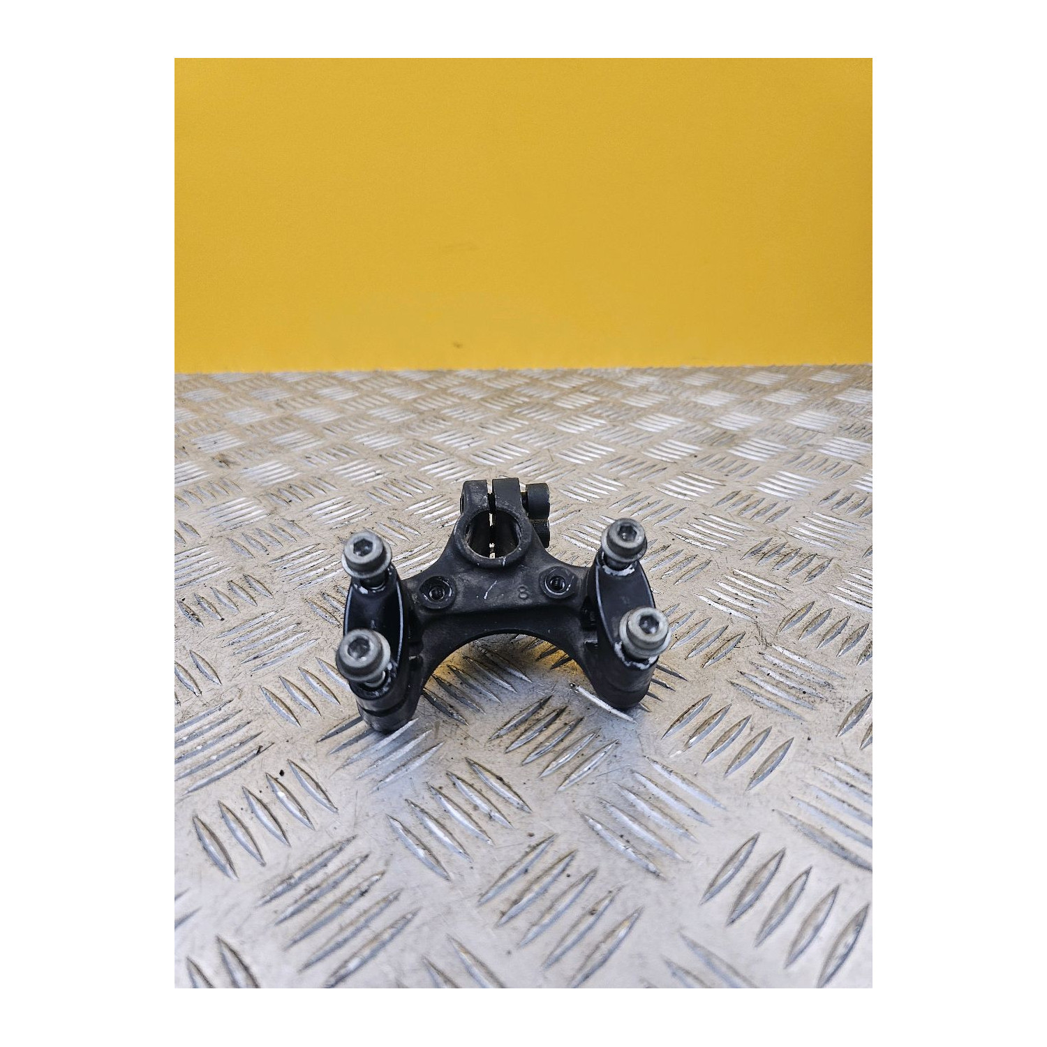 Support guidon pour SUZUKI BURGMAN 400 2011