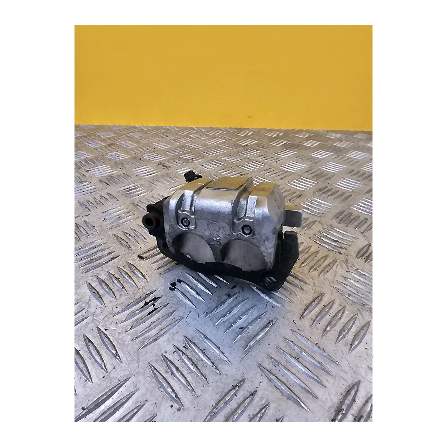 étriers de frein avant gauche pour SUZUKI BURGMAN 400 2011