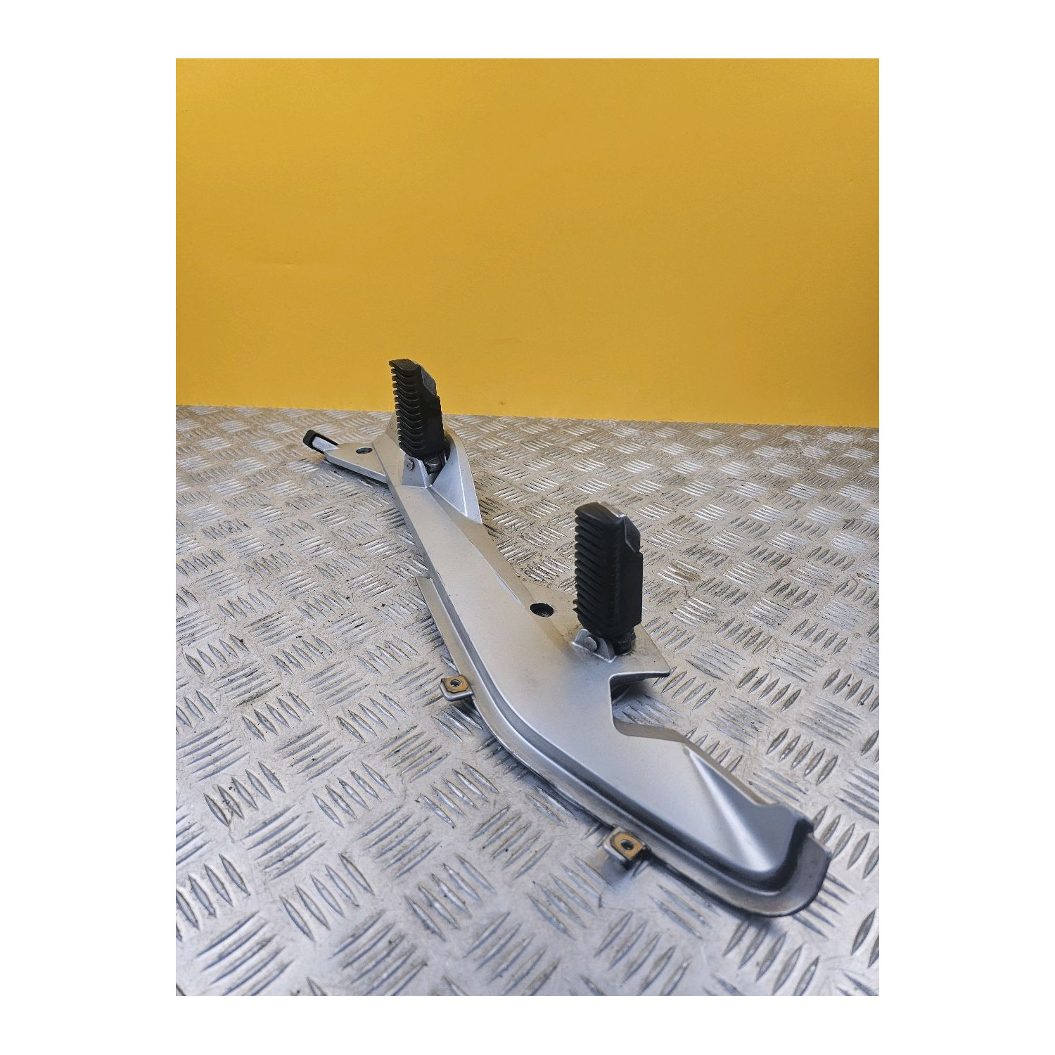 Platine repose pieds avant gauche pour BMW R 1200 RT 2005